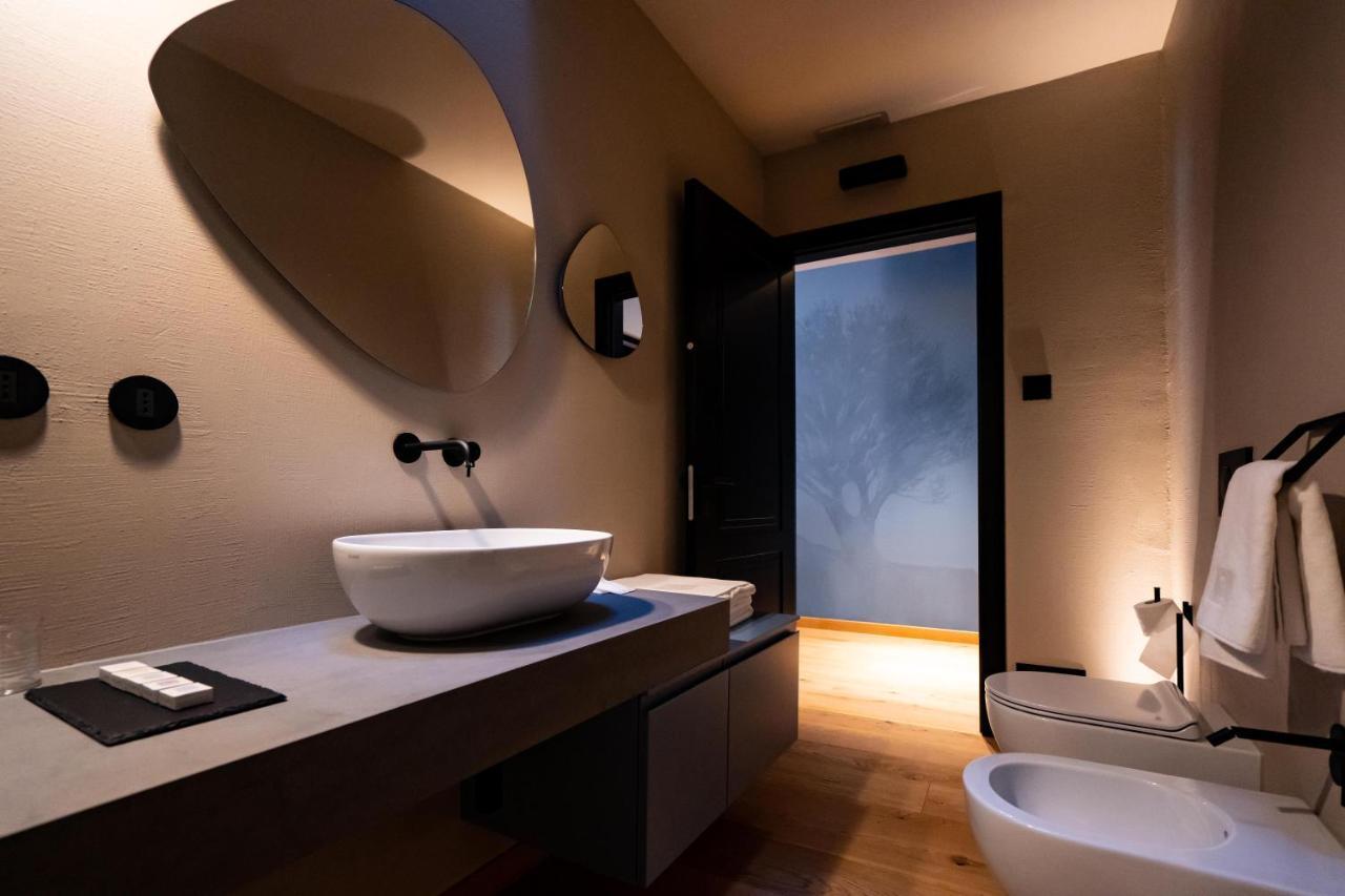 Locanda Moderna Carlambroeus Montevecchia Luaran gambar