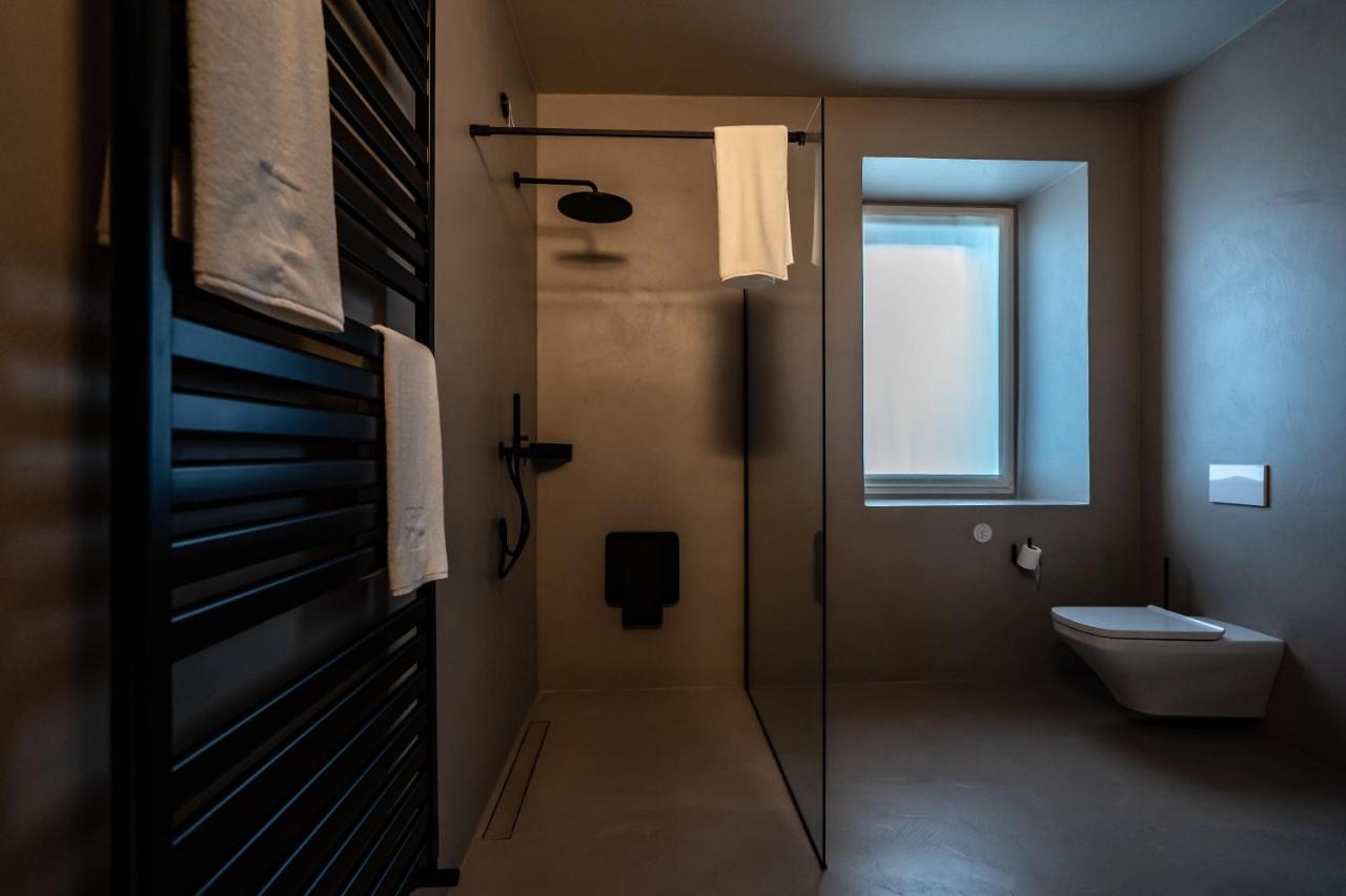 Locanda Moderna Carlambroeus Montevecchia Luaran gambar
