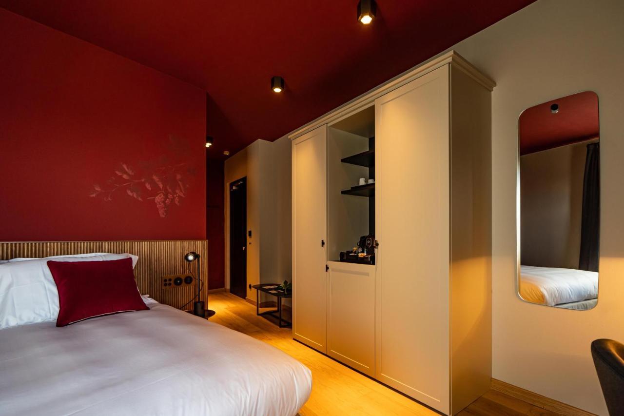 Locanda Moderna Carlambroeus Montevecchia Luaran gambar